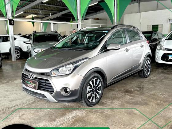 HYUNDAI HB20X 1.6 16V STYLE FLEX 4P AUTOMÁTICO HYUNDAI HB20X 1.6 16V STYLE FLEX 4P AUTOMÁTICO